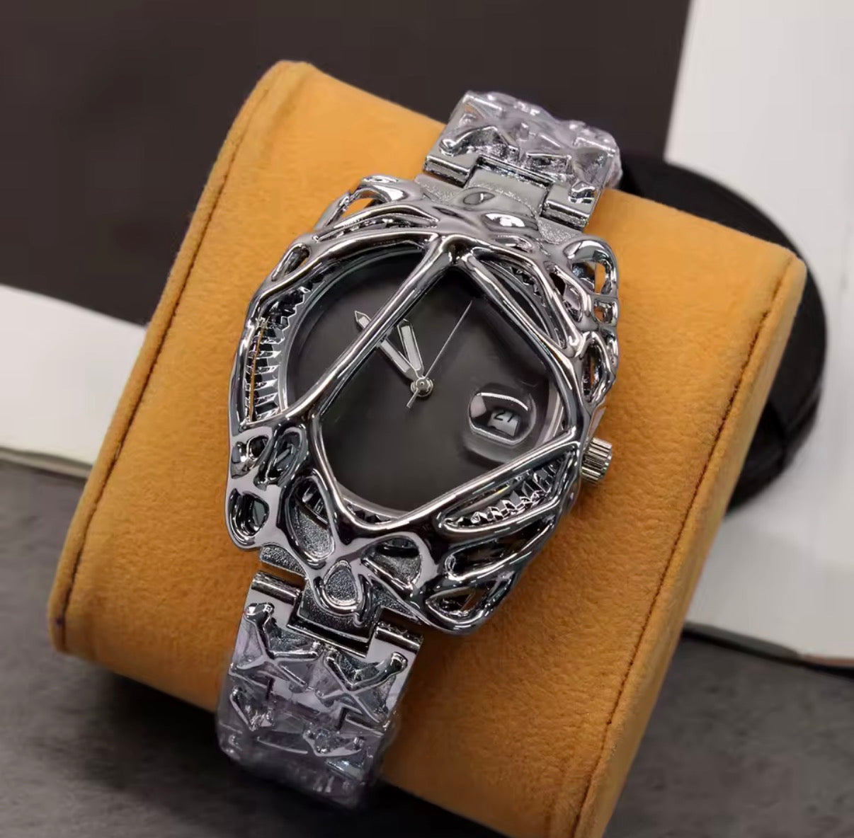 CHRONIX – Edizione Acciaio Liquido